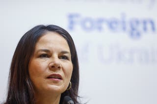 O ministro das Relações Exteriores extrovertido está em uma visita de despedida em Kyiv